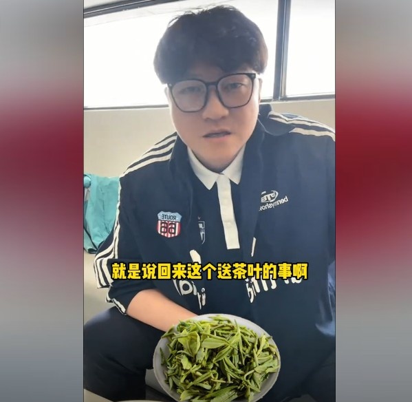 赵鹏:不太清楚贾秀全要球员买茶叶的段子,但这在现实中也正常