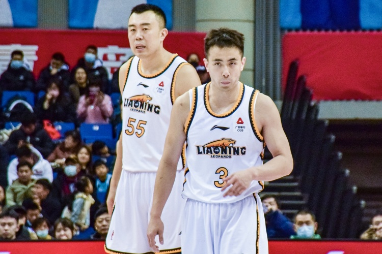 沈阳日报:明晚挑战江苏男篮 辽篮全力“保八”